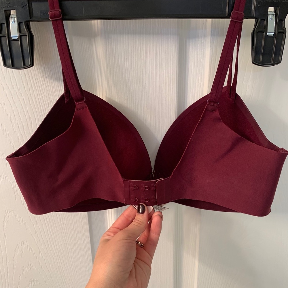 Bras - Picture 7 of 9